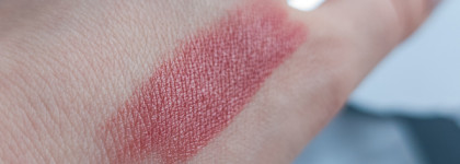 Обзор на атласную помаду и стойкие карандаши для губ от Arive