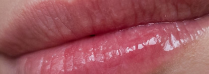 Ярче, пухлее, моложе. Лучшее масло для губ Elian Lip Oil в оттенке 03 Dolce