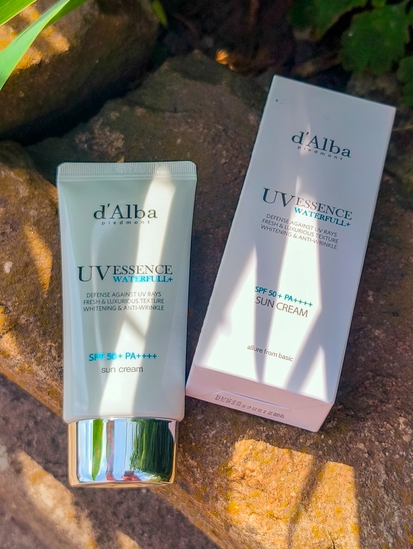 Тихий убийца вашей кожи. Санскрин D'Alba Waterfull Essence Sun Cream SPF 50+ PA++++