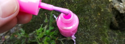 Яркий, летний неоново-розовый лак Golden Rose Wow! Nail Color в оттенке # 22 - цвет моего лета