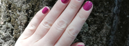 Пурпурный - цвет королей. Лак Rimmel 60 Seconds Flip Flop Fashion в оттенке 336 Violet En Vogue