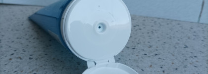 La Roche-Posay Effaclar Purifying Foaming Gel и La Roche-Posay Effaclar Serum Ultra Concentre