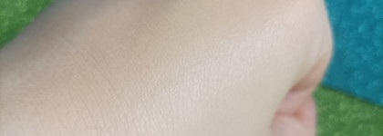 NYX Professional Makeup Bare with me tinted skin veil в оттенке 04