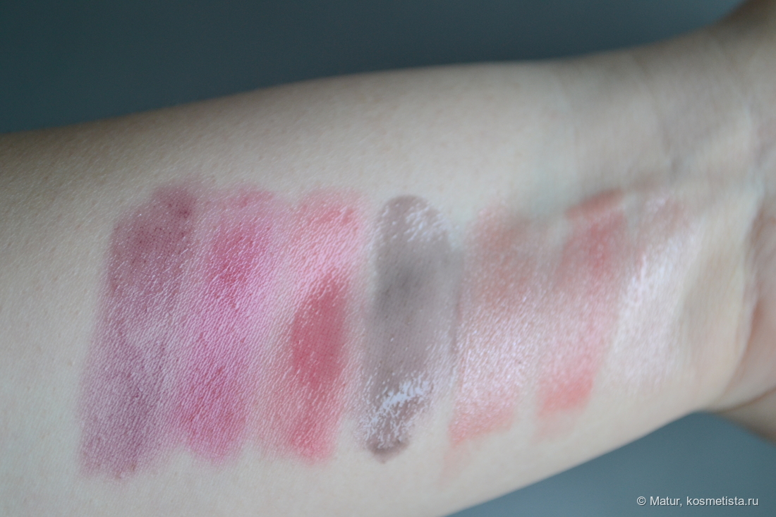 Слева направо: B.color, Clarins 06, Clarins 05, Beautydrugs, RBG, Beauty Bomb, Catrice