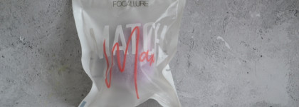 Вельветовый безлатексный спонж Focallure. Обладатели крупных пор оценят