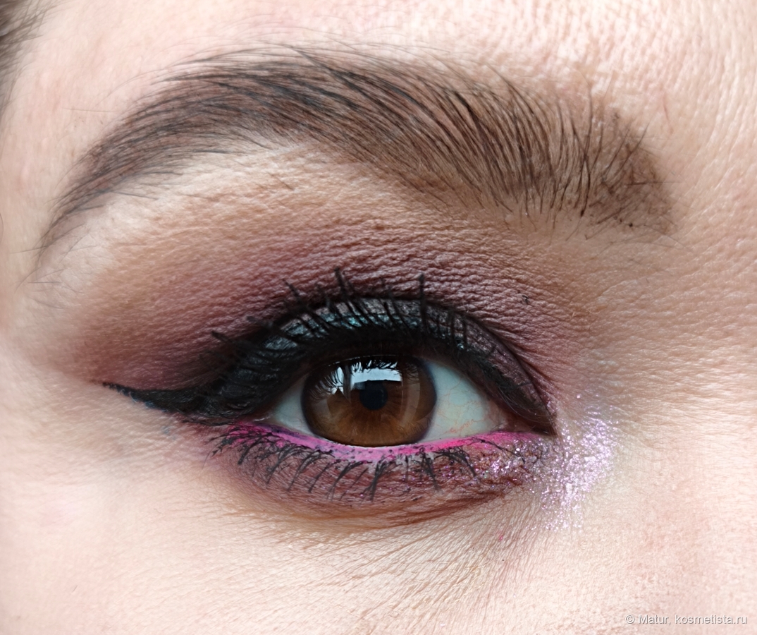 Пасмурный день, освещение от окна.