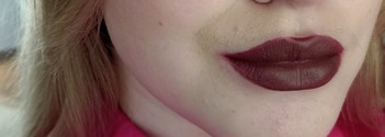 Роскошный глубокий оттенок из бюджета! Эко-помада Influence Beauty Lipstick #18 Perseverance