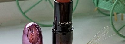 Нежнейшая Mac Love Me Lipstick в в оттенке #411 Laissez-Faire