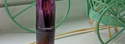 Нежнейшая Mac Love Me Lipstick в в оттенке #411 Laissez-Faire