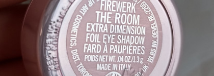 Old, but gold. Mac Extra Dimension Froster Firework the room