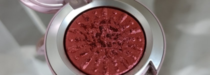 Old, but gold. Mac Extra Dimension Froster Firework the room