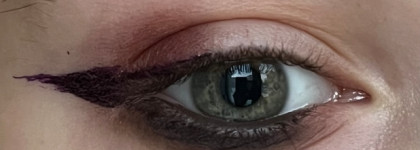 Эффектный макияж cat eye с шикарным спарклом