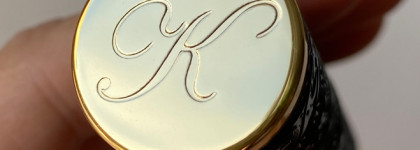 Помада выходного дня от By Kilian Le Rouge Parfum Scented Lip Color Matte (262)