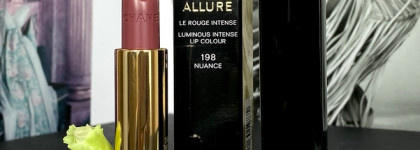 Помада из коллекции осень 2022 Chanel Rouge Allure в отенке 198