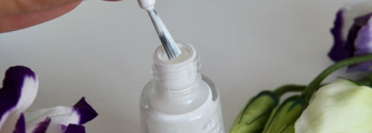 Прекрасная пара для белого маникюра с лаками Masura и Mavala nail polish