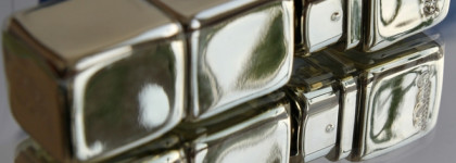 Помада Guerlain KissKiss Shine Bloom и три карандаша на каждый день для естественной красоты губ от Vivienne Sabo и Shik