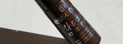 Катастрофа в миниатюре Essence The dip eyeliner brown waterproof