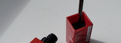 Новинка от Maybelline Superstay Vinyl Ink: 2 в 1, оттенок 50