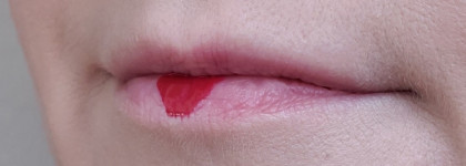 Новинка от Maybelline Superstay Vinyl Ink: 2 в 1, оттенок 50