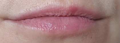 Новинка Catrice Better than Fake lips volume gloss 040 Volumizing Rose