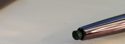 Люблю и ненавижу: Elian everlasting kohl eyeliner 04 Mermaid