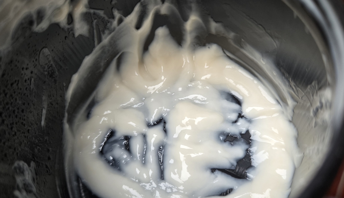 всё, что осталось от маски за 2 года использовать 1 раз в 2 недели