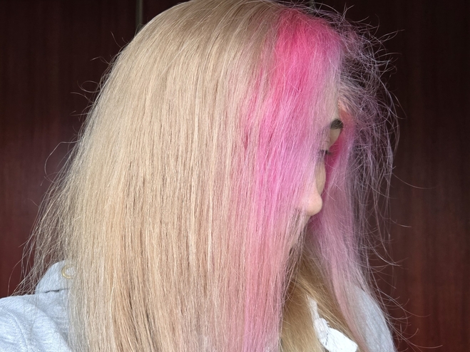 Не отвалилось и Nemochalka, Многофункциональный спрей-уход для волос от HairSekta
