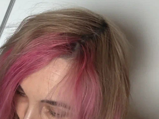 Фото при дневном свете, волосы перед мытьём головы, 2-3 день.