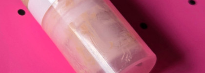 Мечта в формате консилер-сыворотка NYX Bare With Me Concealer Serum в оттенке Vanilla