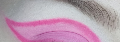 Простой яркий макияж в палитре Гонконгского балета