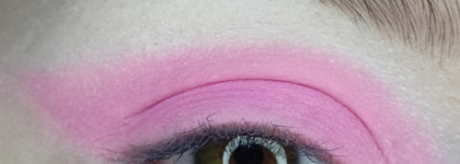 Простой яркий макияж в палитре Гонконгского балета