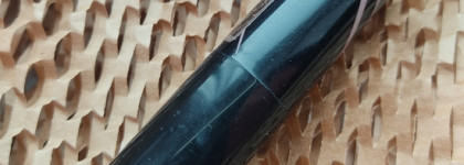 Помада от NYX Shout Loud с говорящим оттенком 1999