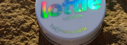 Тени для век Power Foil metallic eyeshadow Lottie London оттенок Golden hour