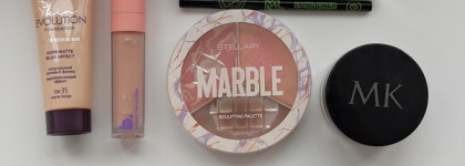 Инопланетные оттенки в макияже: болотно-голубая гамма