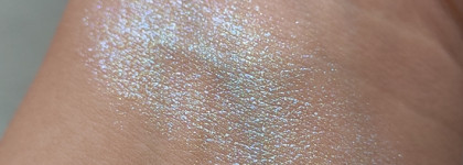Be nuage eyeshadow V05