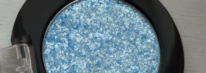 Be nuage eyeshadow V05