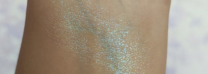 Be nuage eyeshadow V05