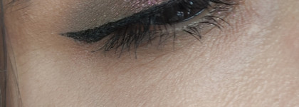 Подводка для глаз Influence beauty "Petroleum" тон 01 black, думала, что золото, но показалось