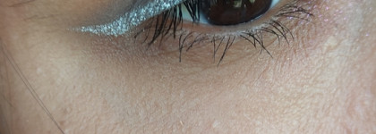 Лучшее из массмаркета: гелевый карандаш для глаз Beauty Bomb «Turbo» в оттенке 06 Silver