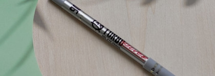 Лучшее из массмаркета: гелевый карандаш для глаз Beauty Bomb «Turbo» в оттенке 06 Silver