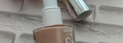 Фавориты 2025 года: тональный крем, хайлайтер, румяна, помада и блеск для губ