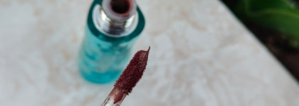 Матовые помады Influence Beauty с эффектом скрытого мерцания matte lipstick with hidden shimmer effect "hydrogenesis" 01 oxide и 02 vortex