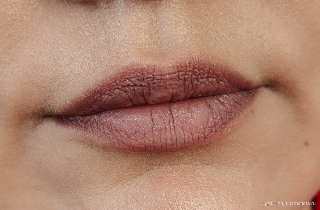 Матовая помада Influence Beauty с эффектом скрытого мерцания matte lipstick with hidden shimmer effect "hydrogenesis" 01 Oxide