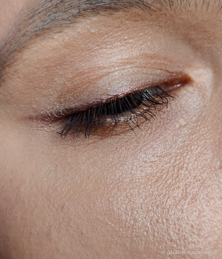 Vivienne Sabo shimmering eye pencil «Riviera Du Soleil» 01