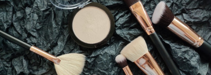 Нежнейший дуохромный перелив: хайлайтер NYX Professional Makeup Duo Chromatic Illuminating Powder