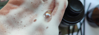 Воздушная очищающе-успокаивающая пенка для умывания Eveline Cosmetics Organic Gold Cleansing Foam