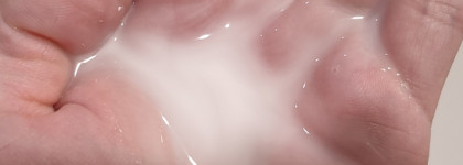 Укрепляющий шампунь для интенсивного питания повреждённых, секущихся, тонких и ломких волос Garnier Fructis "SOS Восстановление"