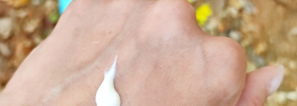 Этот солнцезащитный крем не ощущается на коже Too Cool For School On The Move Quadruple UV Shield Spf50+ PA++++