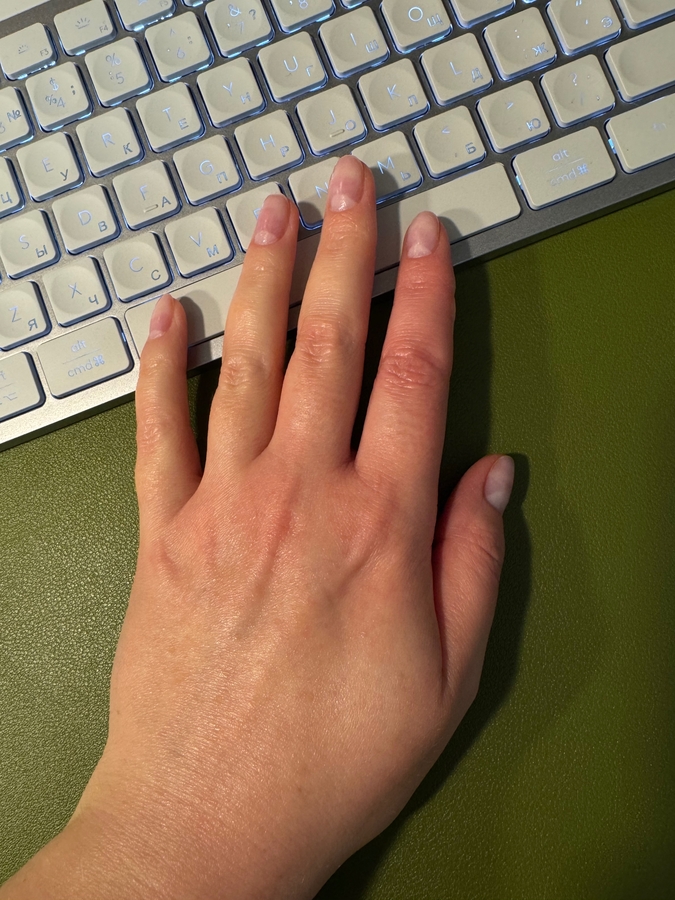 Сразу после нанесения крема (искуственный свет).