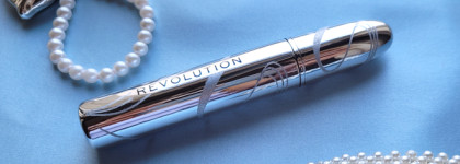 Снежинки на ресницах с Revolution Makeup Metallic Muse Silver Glitter Top Coat Mascara